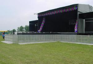 Stagebarriers