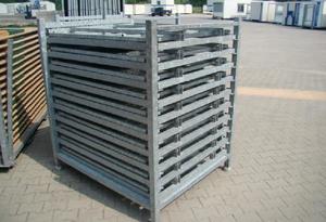 10 Stagebarriers in transportpallet 10 Stagebarriers in transportpallet